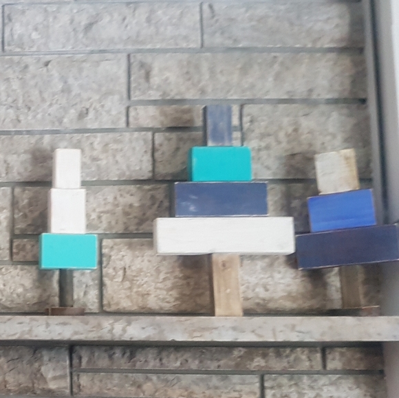 Set of 3 wood trees